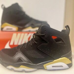 Size 7.5 - Jordan Flight Club 91 Black Metallic Gold